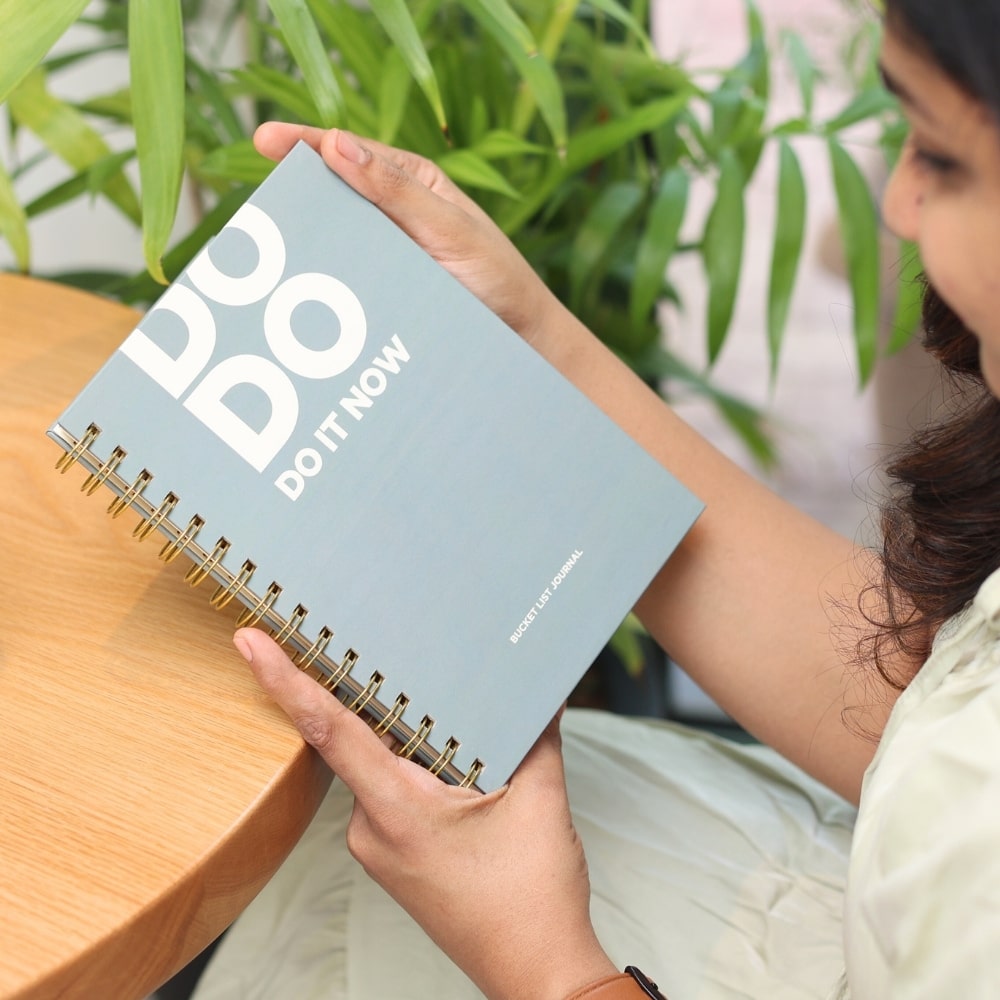 Premium Bucket List Journal - Pastel Grey - Fillable Templates - Made In UAE - A5 Size