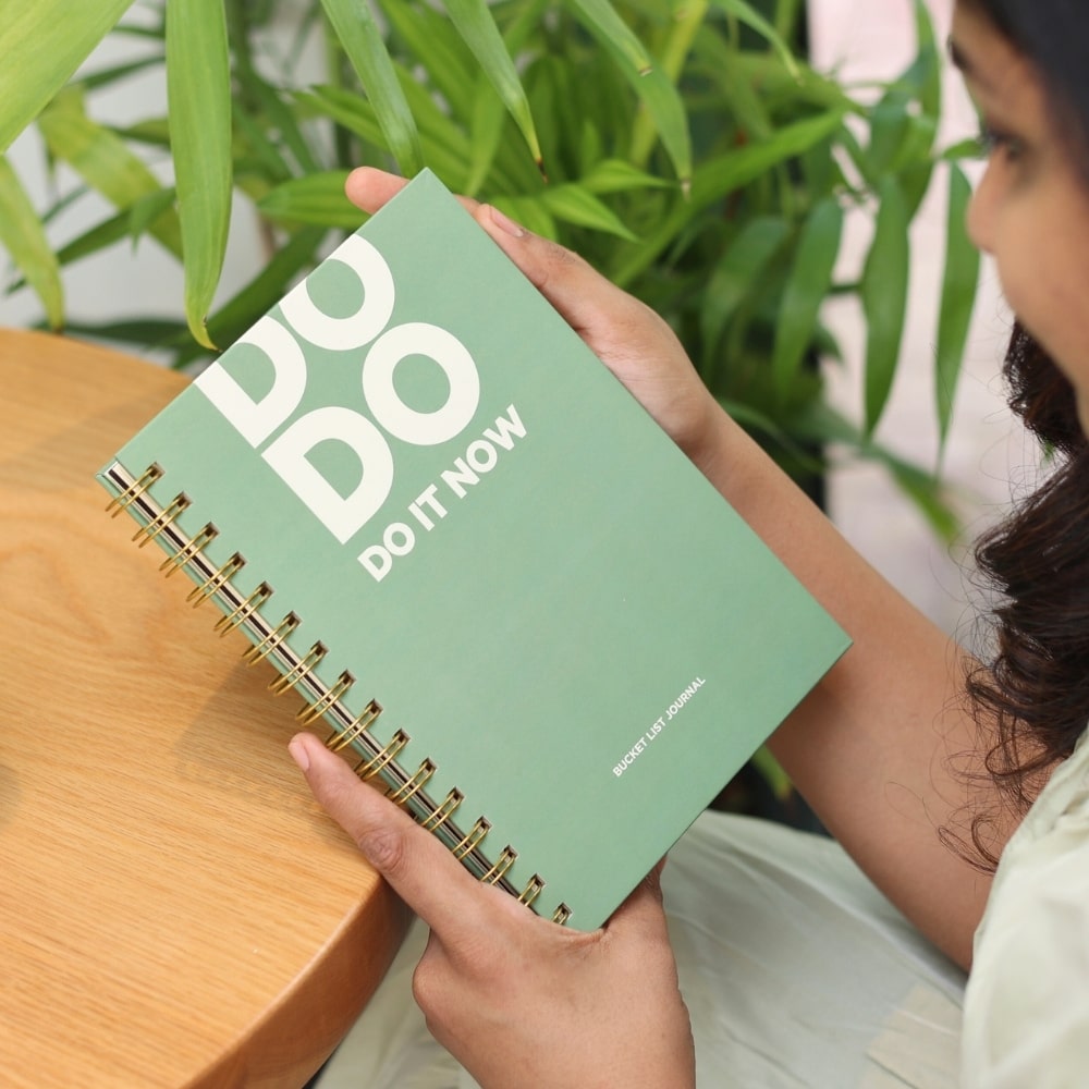 Premium Bucket List Journal - Pastel Green - Fillable Templates - Made In UAE - A5 Size